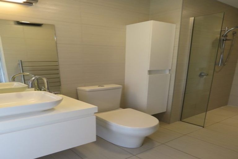 Photo of property in 108 Bryndwr Road, Bryndwr, Christchurch, 8052