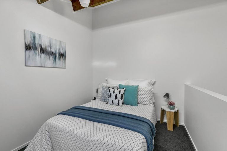 Photo of property in Metro Apartments, 5/220 Thorndon Quay, Pipitea, Wellington, 6011
