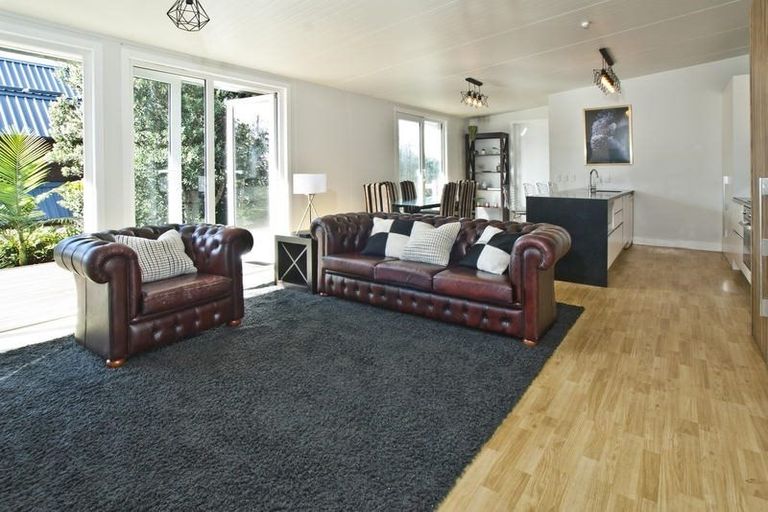 Photo of property in 15a Sea View Terrace, Cockle Bay, Auckland, 2014