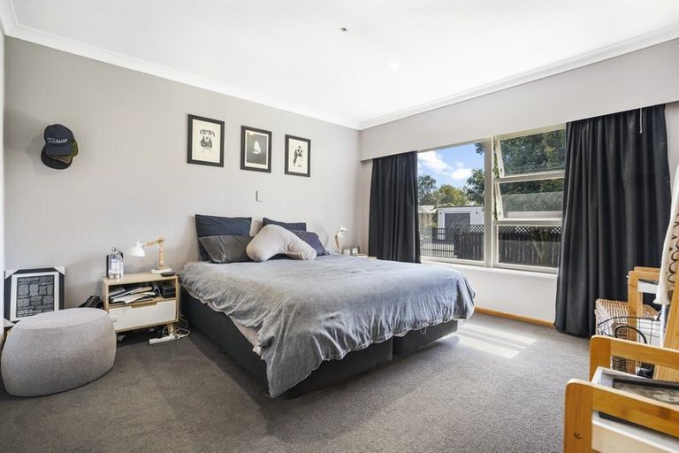 Photo of property in 1 Seifert Street, Forest Lake, Hamilton, 3200