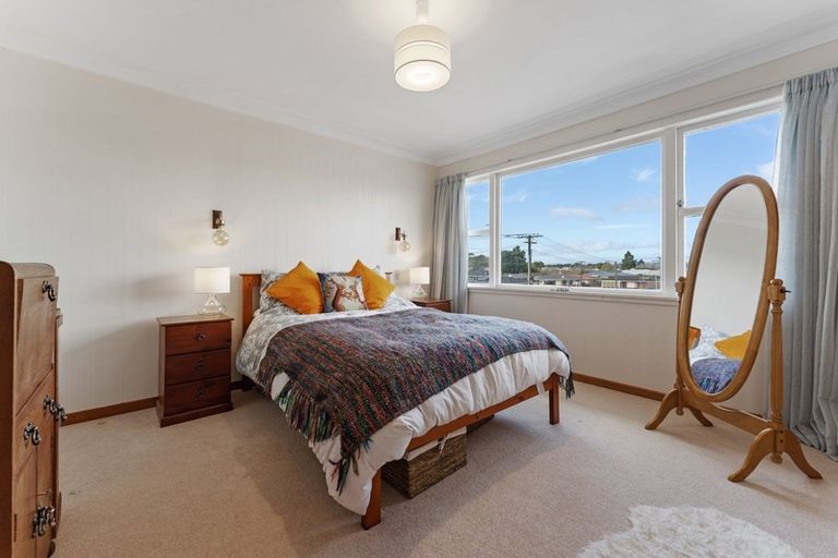 Photo of property in 5 Price Street, Westown, New Plymouth, 4310