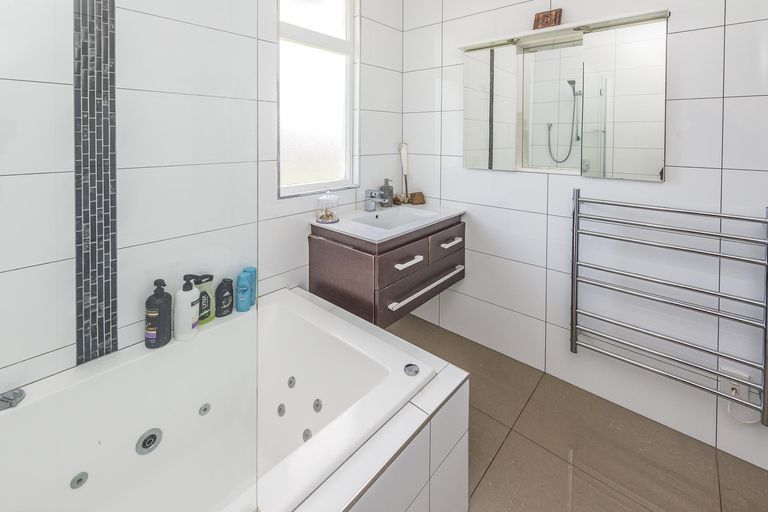 Photo of property in 4 Bute Place, Aramoho, Whanganui, 4500