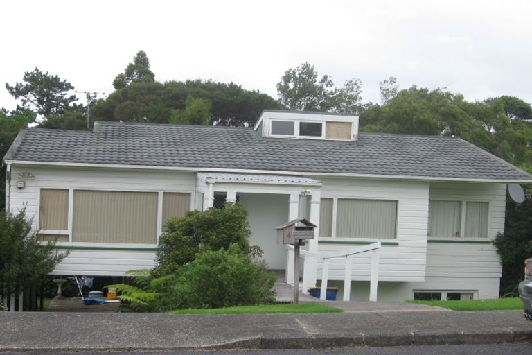 Photo of property in 4 Kaihu Street, Northcote, Auckland, 0627
