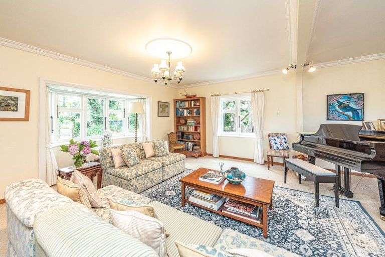 Photo of property in 15 Selwyn Crescent, College Estate, Whanganui, 4500