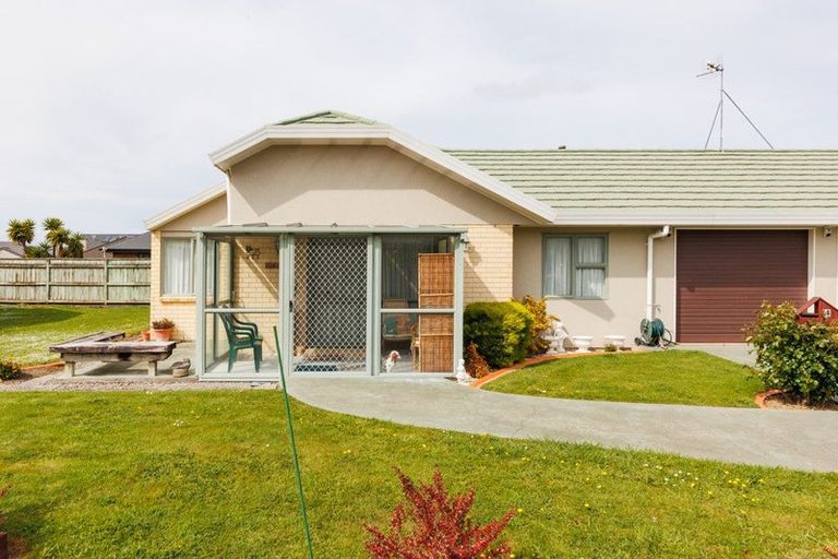 Photo of property in 4 Foxtail Fern, Kelvin Grove, Palmerston North, 4414