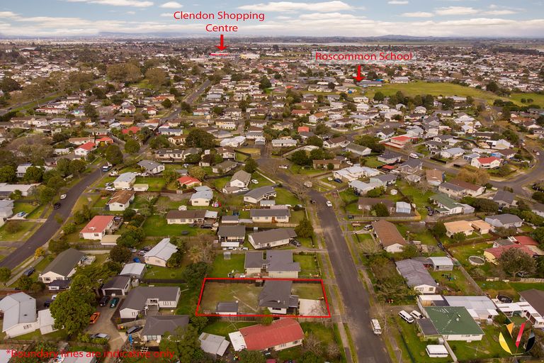 Photo of property in 6 Stoll Place, Clendon Park, Auckland, 2103