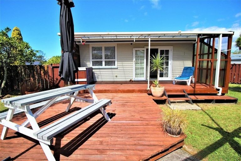 Photo of property in 133 Riverpark Crescent, Henderson, Auckland, 0610
