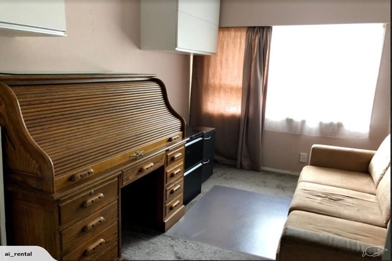 Photo of property in 3 Larne Avenue, Pakuranga Heights, Auckland, 2010