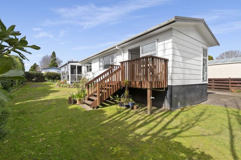 Photo of property in 6 Conifer Place, Te Puke, 3119