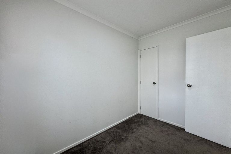 Photo of property in 20 Bellbird Street, Papakura, 2110