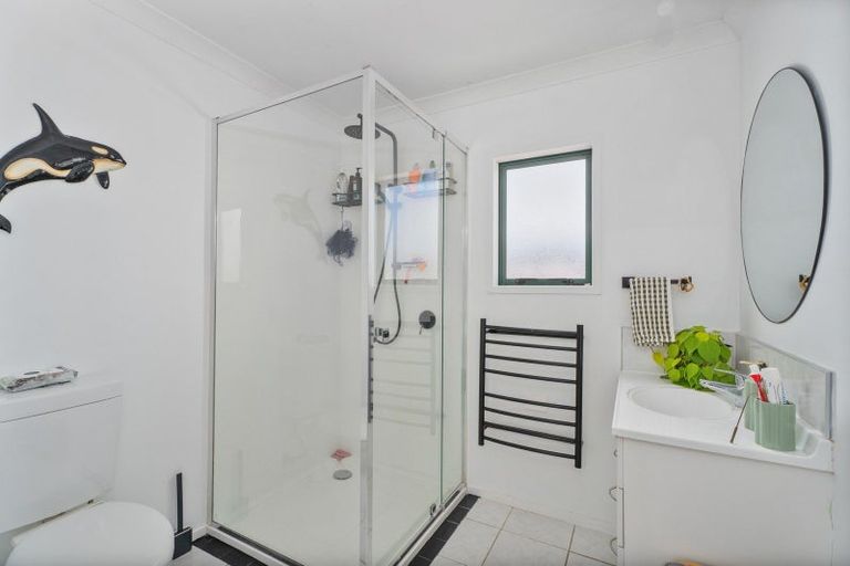 Photo of property in 6 Redwings Close, Whitianga, 3510