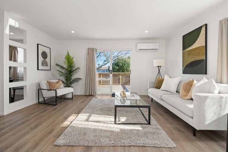 Photo of property in 1/5 Myna Place, Weymouth, Auckland, 2103