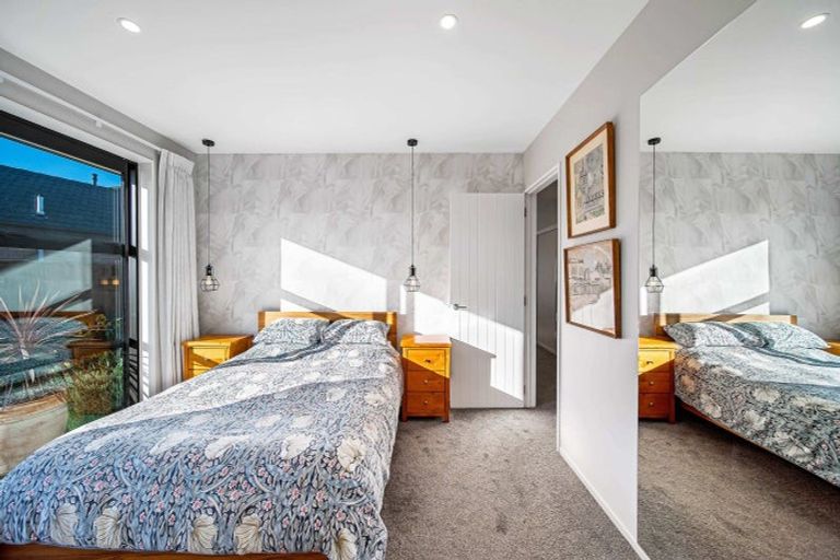 Photo of property in 2 Claremont Crescent, Amberley, 7410