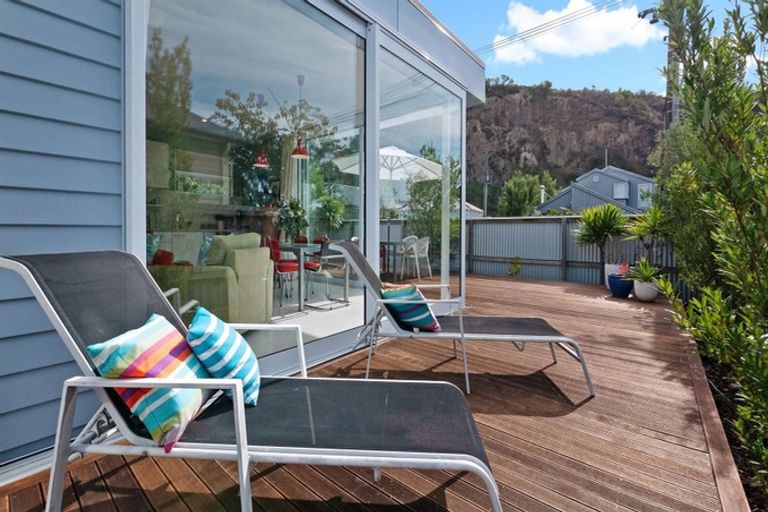 Photo of property in 33 Stoke Street, Sumner, Christchurch, 8081