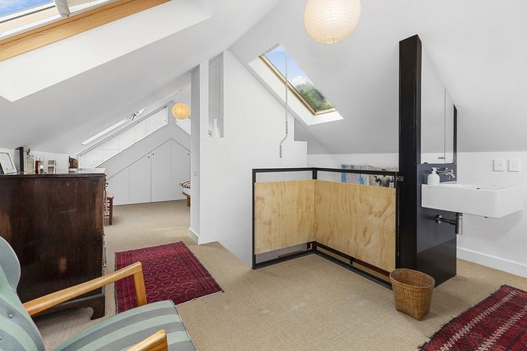 Photo of property in 118 Elizabeth Street, Mount Victoria, Wellington, 6011