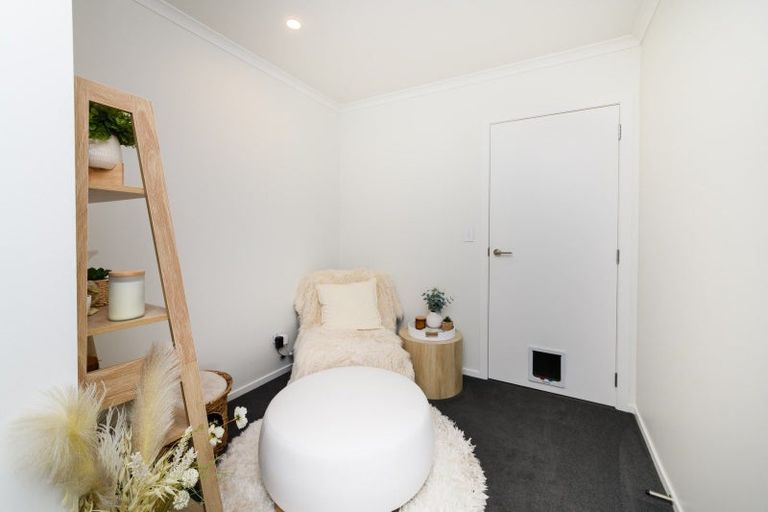 Photo of property in 12 Corsica Court, Fitzherbert, Palmerston North, 4410