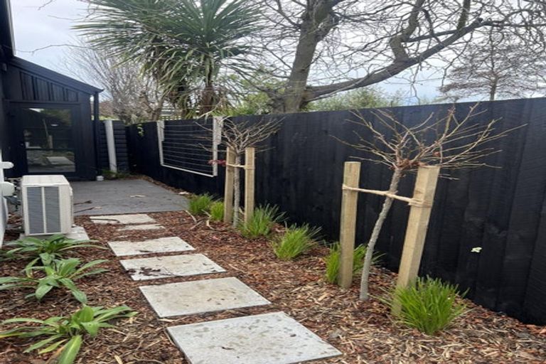 Photo of property in 2/114 Cranford Street, St Albans, Christchurch, 8014