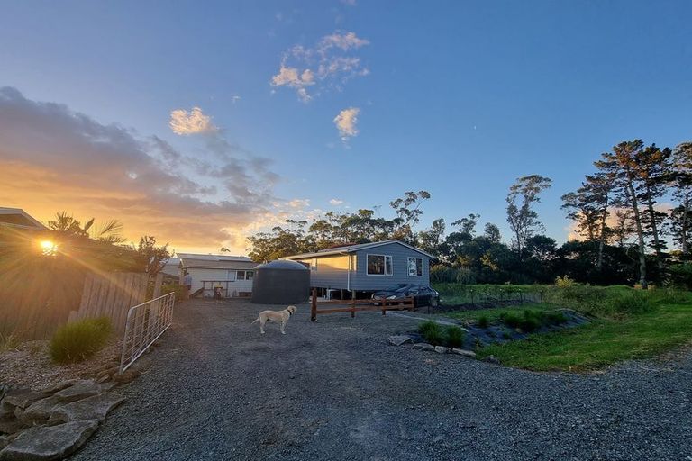 Photo of property in 25 Parakai Avenue, Parakai, 0830
