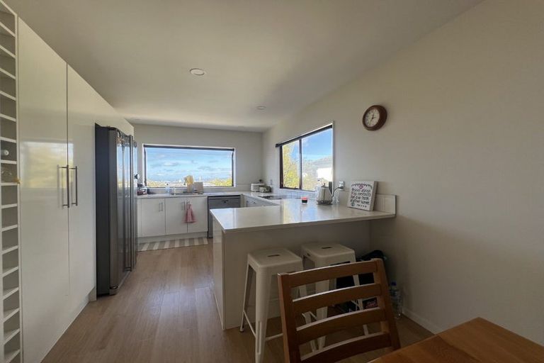 Photo of property in 14 St Thomas More Lane, Glenfield, Auckland, 0629