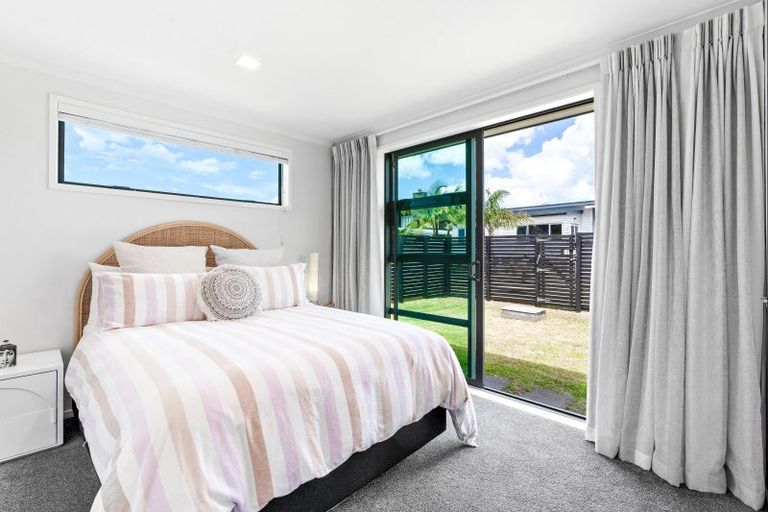 Photo of property in 12 Kokopu Street, Omaha, 0986