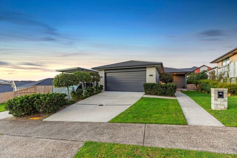 Photo of property in 9 Puhirake Crescent, Pyes Pa, Tauranga, 3112
