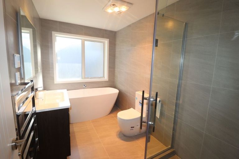 Photo of property in 36 Mettam Drive, Swanson, Auckland, 0614