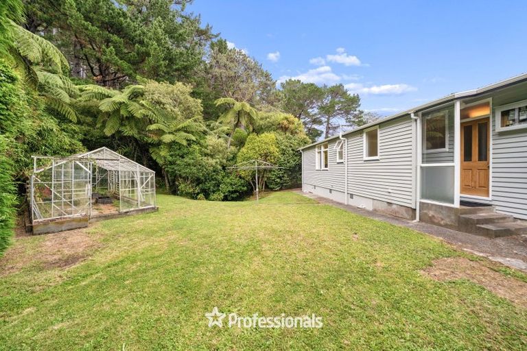 Photo of property in 40 Kamahi Street, Stokes Valley, Lower Hutt, 5019