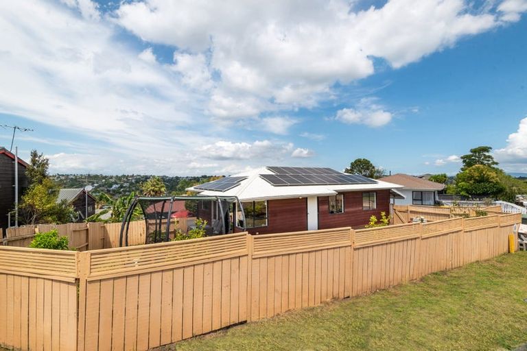 Photo of property in 4/10 Heathglen Place, Bayview, Auckland, 0629