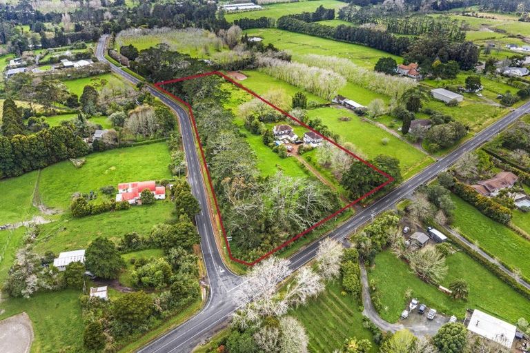 Photo of property in 86 Tawa Road, Kumeu, 0891