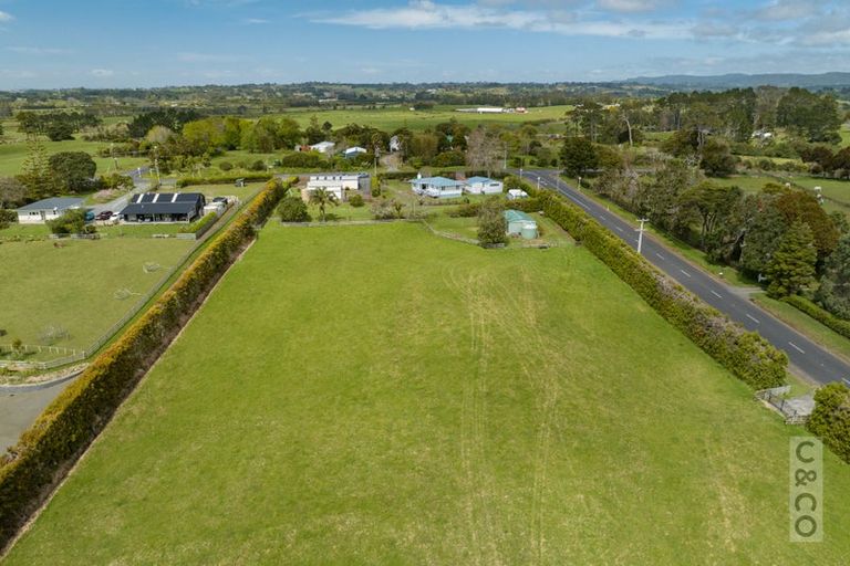 Photo of property in 219 Pomona Road, Kumeu, 0891