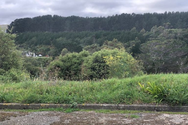 Photo of property in 7a Suffolk Place, Cannons Creek, Porirua, 5024