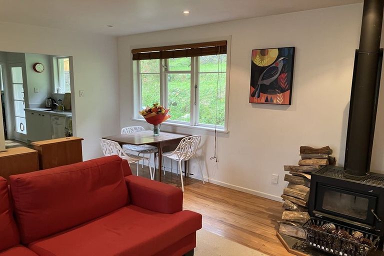 Photo of property in 52 Huntingdon Street, Northland, Wellington, 6012