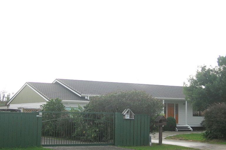 Photo of property in 16 Palmer Court, Paraparaumu, 5032
