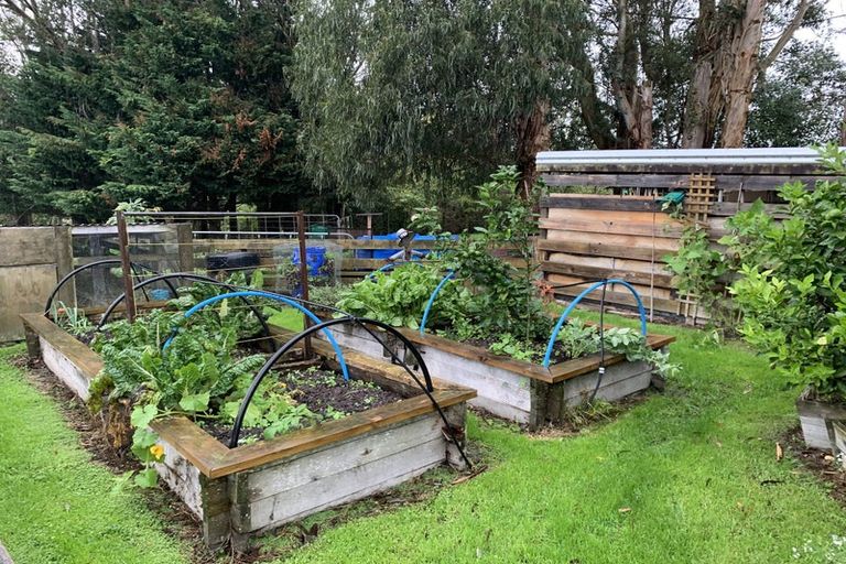 Photo of property in 275 Polson Hill Drive, Aokautere, Palmerston North, 4471