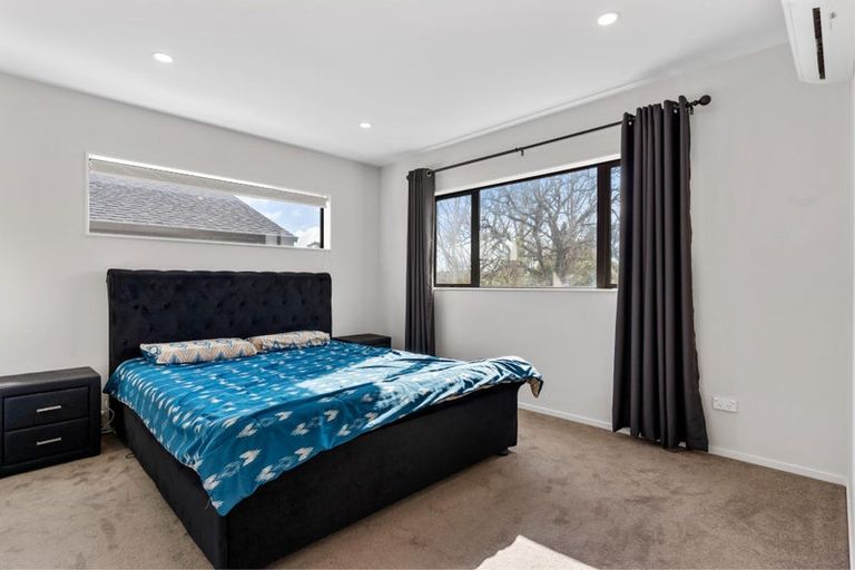 Photo of property in 86a Kelman Road, Kelston, Auckland, 0602