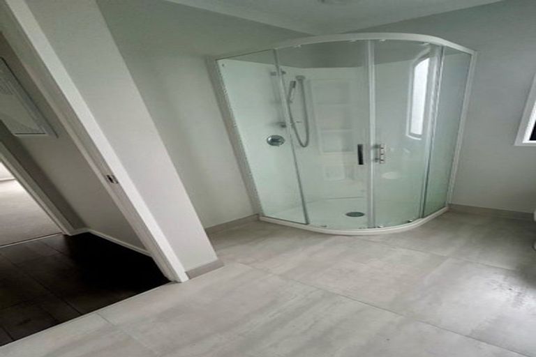 Photo of property in 2 Whakato Avenue, Kumeu, 0810