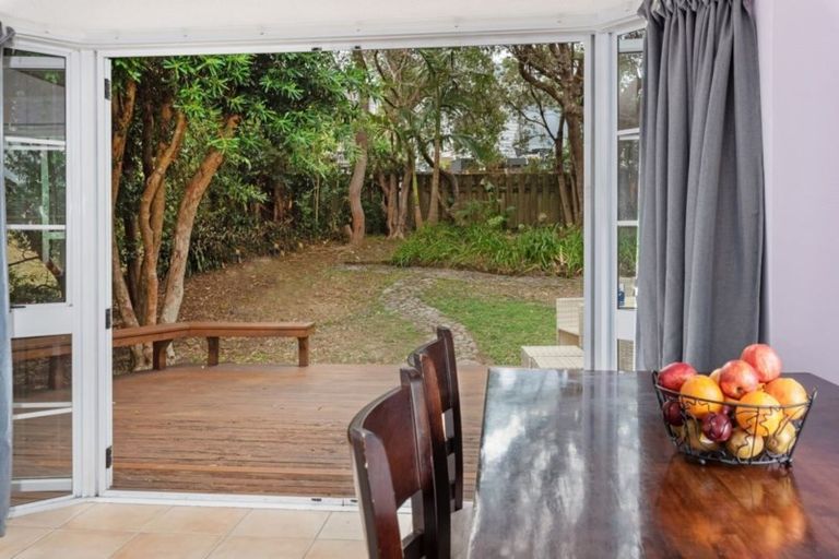 Photo of property in 2/21 Glamorgan Drive, Torbay, Auckland, 0630