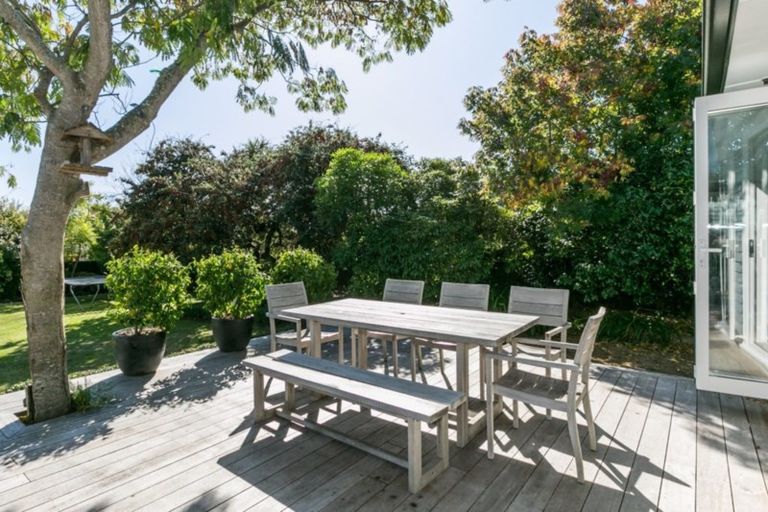 Photo of property in 8 Emerald Hill, Havelock North, 4130