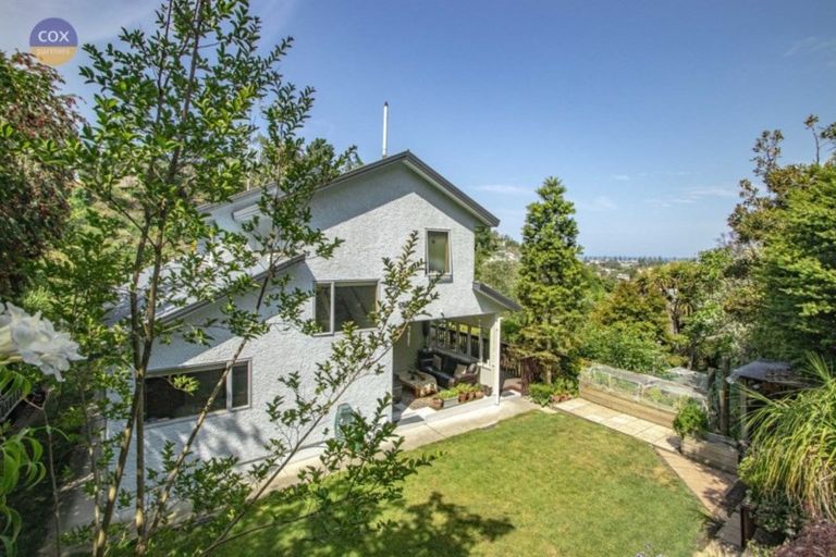 Photo of property in 16 Lucknow Terrace, Hospital Hill, Napier, 4110