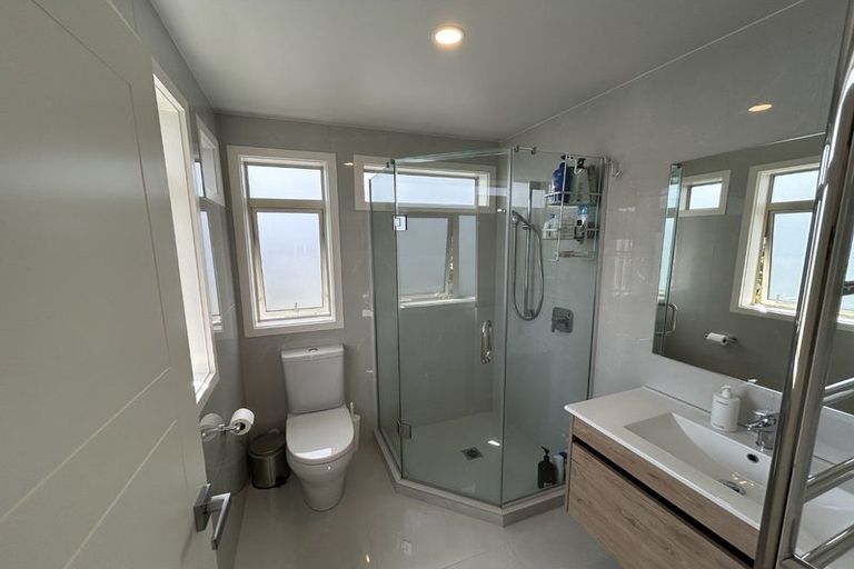 Photo of property in 4/3 Coronation Road, Hillcrest, Auckland, 0627