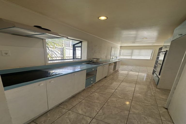 Photo of property in 20 Wattle Road, Sunnyvale, Auckland, 0612