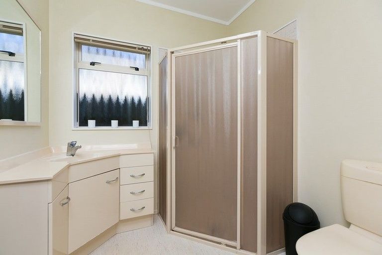 Photo of property in 29 Karaka Street, Merrilands, New Plymouth, 4312