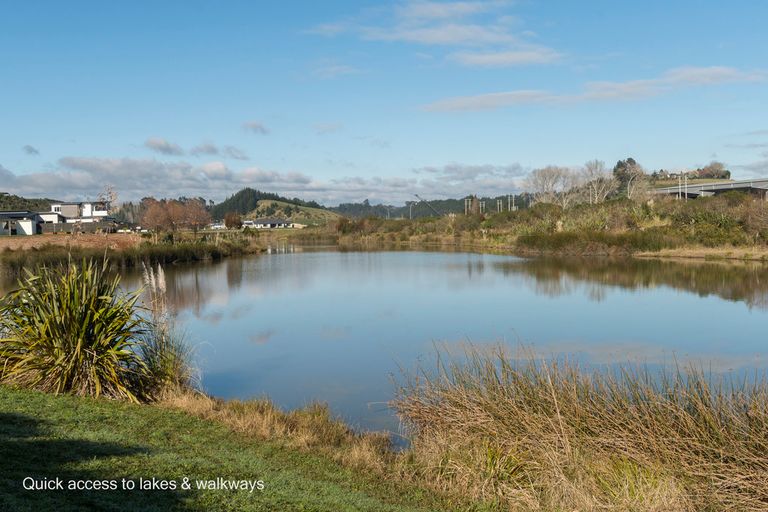 Photo of property in 39 Scoria Close, Pyes Pa, Tauranga, 3112