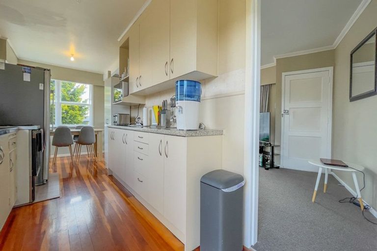 Photo of property in 5 Oxford Street, Tirau, 3410