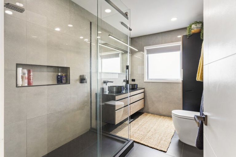 Photo of property in 10 Mccrystal Avenue, Bucklands Beach, Auckland, 2012