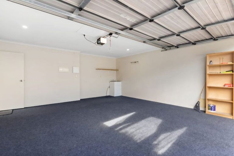 Photo of property in 47 Tiri Tiri Road, Birkdale, Auckland, 0626