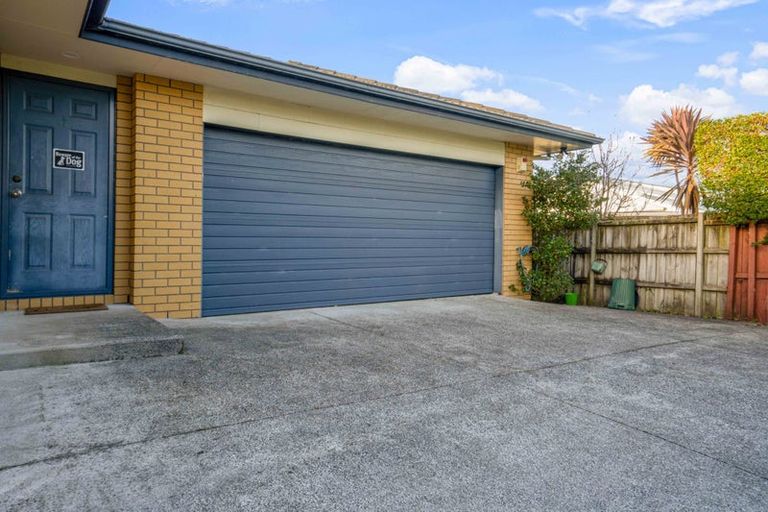 Photo of property in 5a Rewa Street, New Lynn, Auckland, 0600