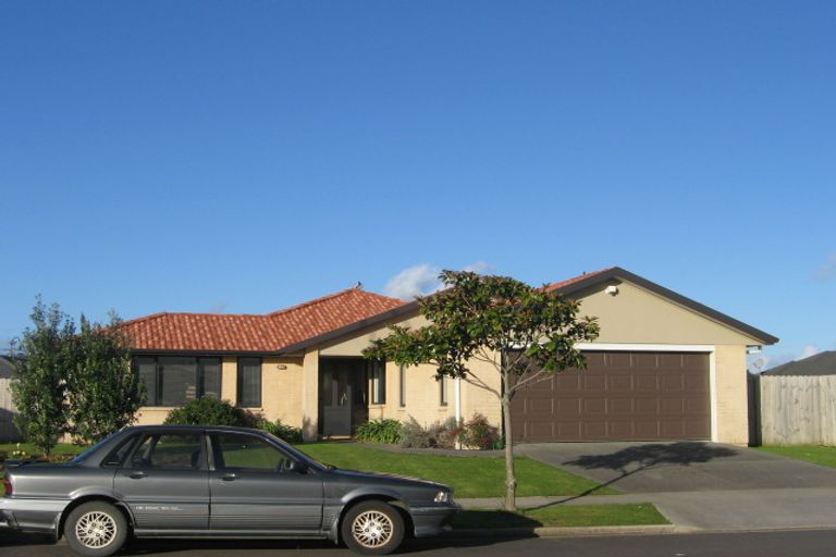 Photo of property in 96 Redcastle Drive, East Tamaki, Auckland, 2013