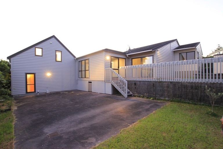 Photo of property in 189 West Harbour Drive, West Harbour, Auckland, 0618