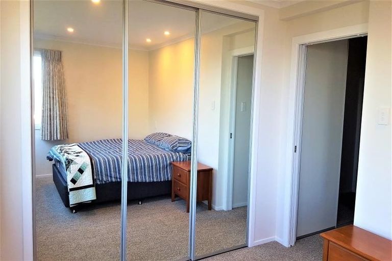 Photo of property in 23a Eastview Grove, Normandale, Lower Hutt, 5010